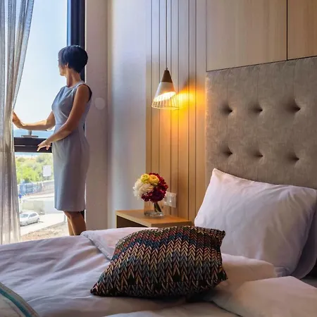 Marina Hotel 3*